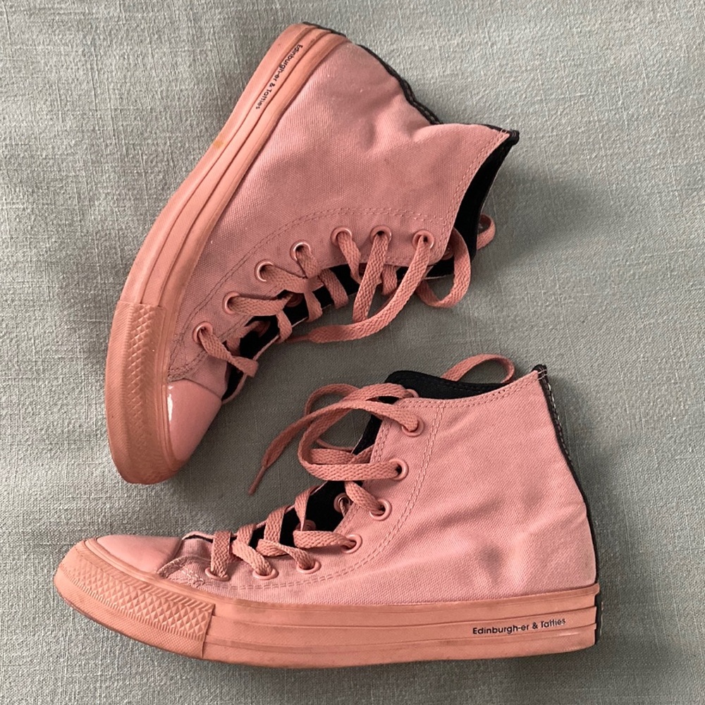 OPI pink converse